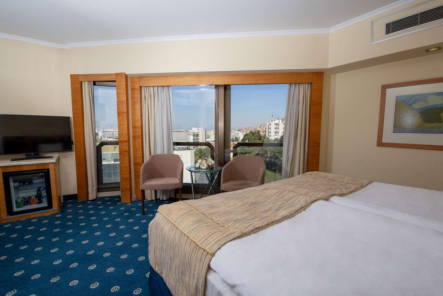 Western Otel 4*