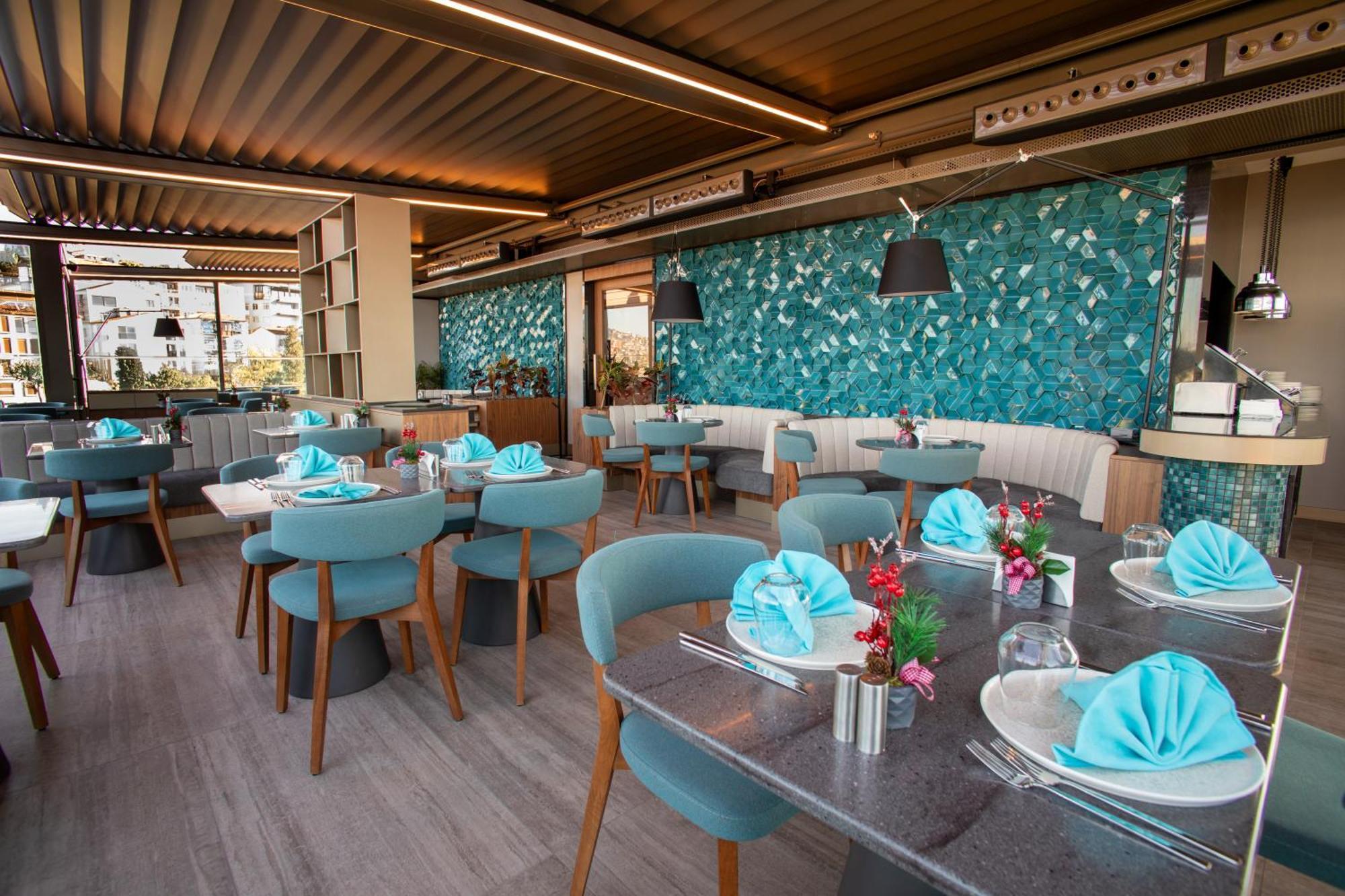Western Hotel 4*