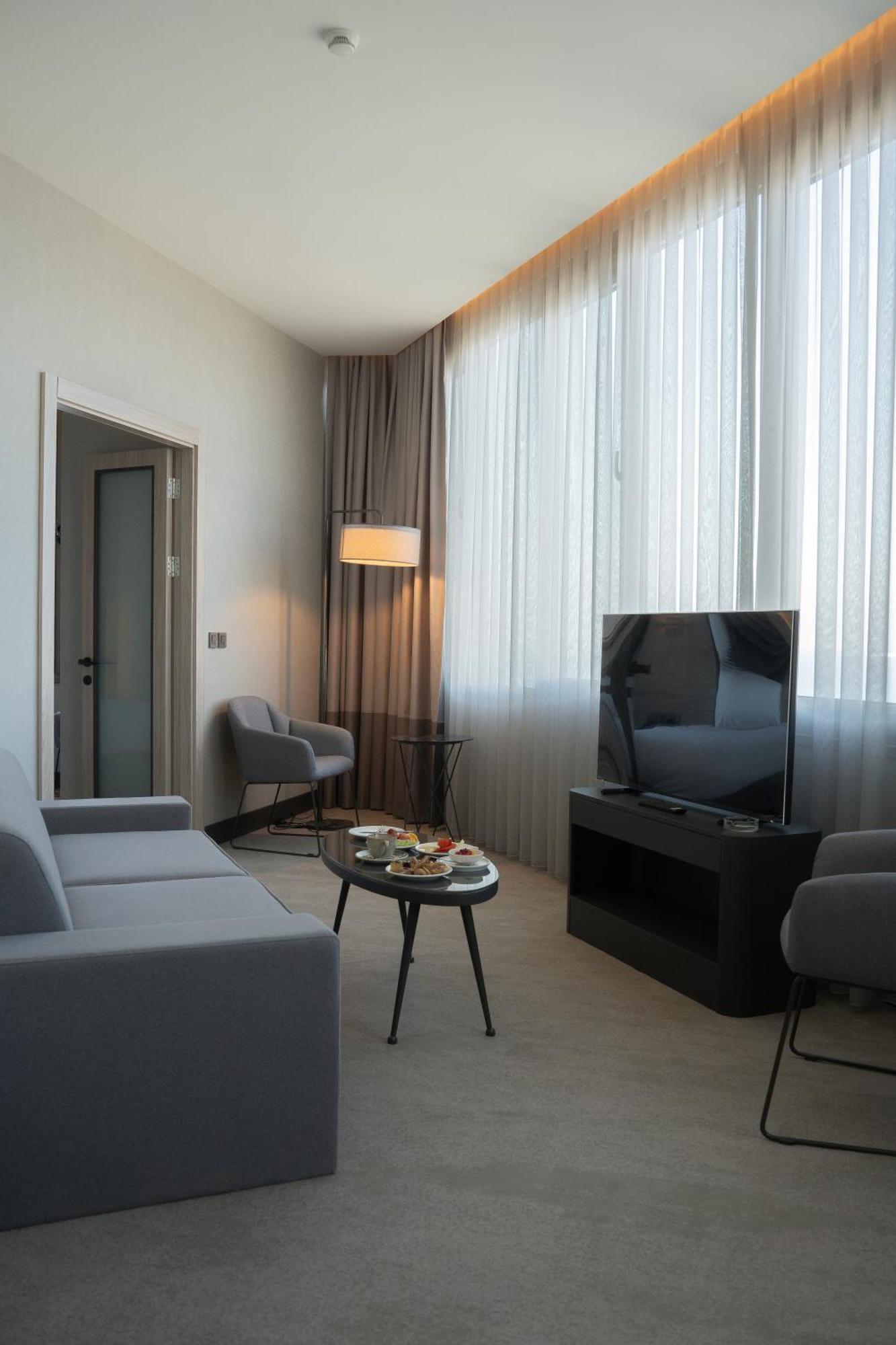 Western Hotel İzmir