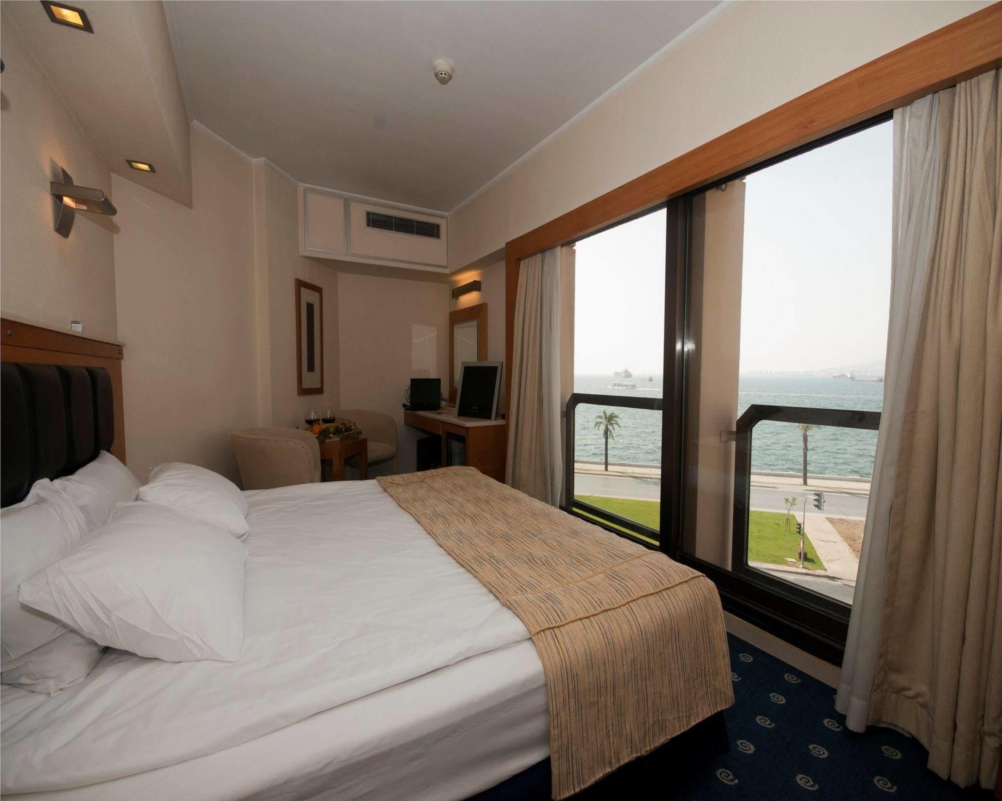 Western Hotel İzmir